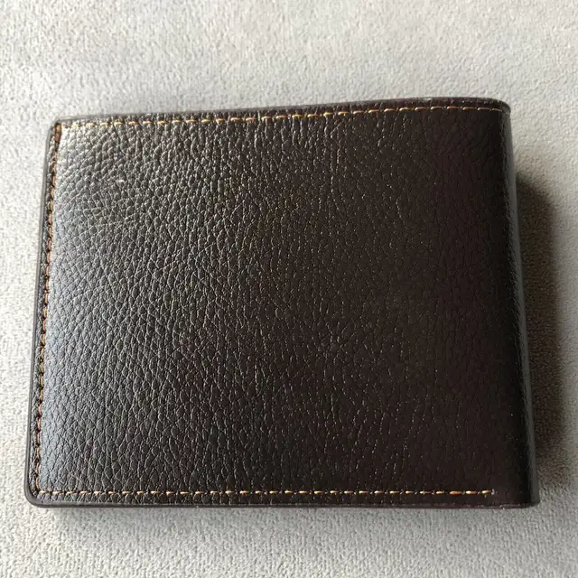 Men’s Bifold Leather Wallet ~ NWT in Men's in Red Deer - Image 3