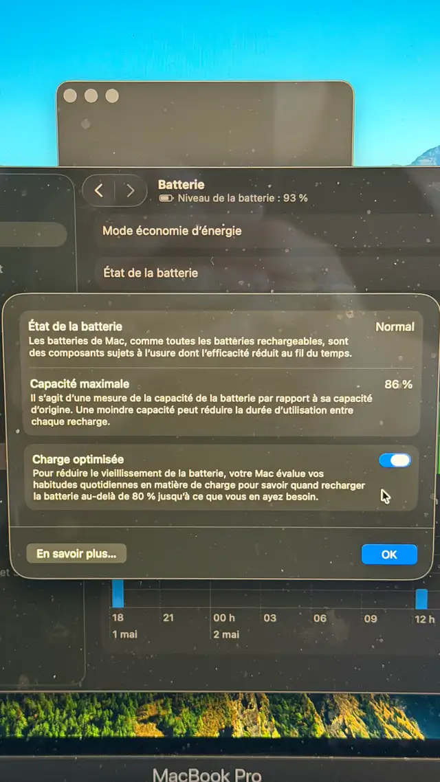 Macbook Pro 2022 M2 256gb in Laptops in City of Montréal - Image 4