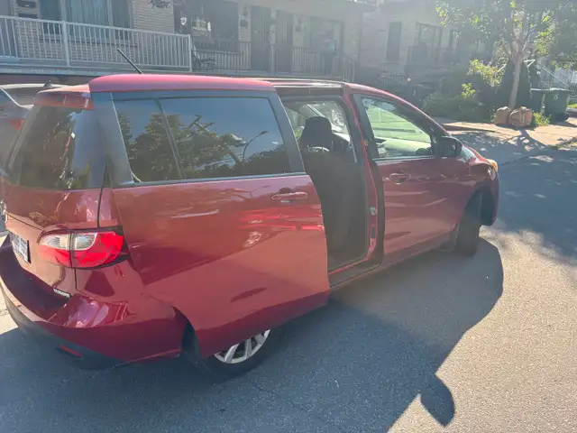 Mazda 5 2015 in Cars & Trucks in City of Montréal - Image 5