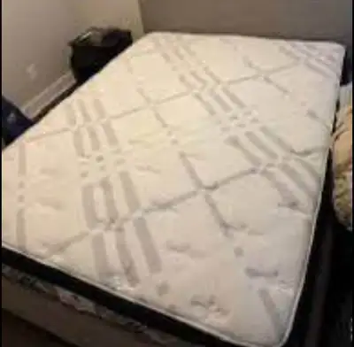 matelas double propre confort125$ possibilité de livraison , View more