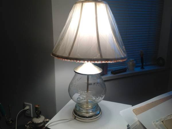 LAMP - ANTIQUE STYLE - in Indoor Lighting & Fans in Delta/Surrey/Langley