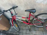 2 BICYCLE FOR SALE/ 2 BICYCLETTE A VENDRE
