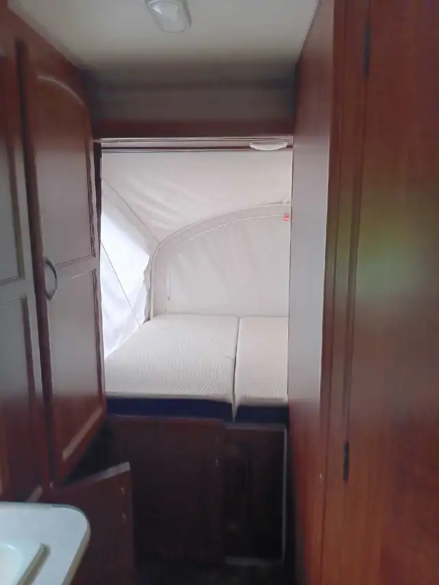 2015 Jayco Feather Ultra Lite in Travel Trailers & Campers in Trenton - Image 8