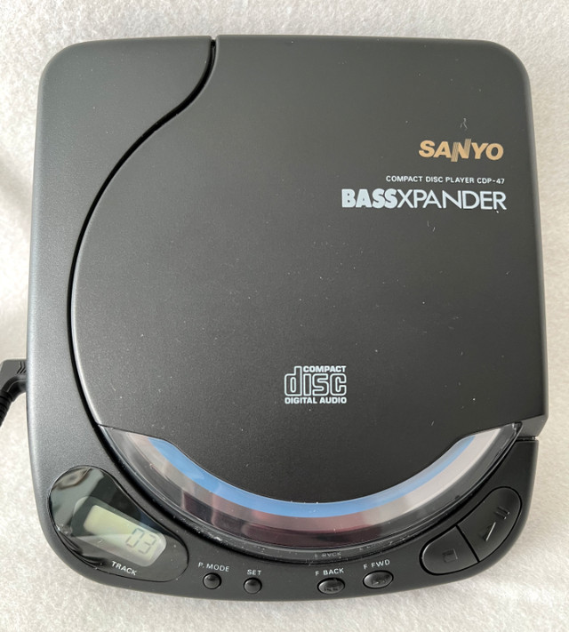 Sanyo CDP-47 Portable CD Player and Accessories in Other in Hamilton