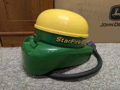 Nice 2010 John Deere StarFire 3000 GPS Receiver w/ SF1. GPS Receiver works as should and comes with...