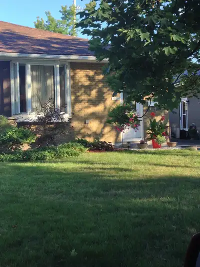 Large, clean and well maintained basement apartment in the McKellar Park /Westboro area. Private, se...
