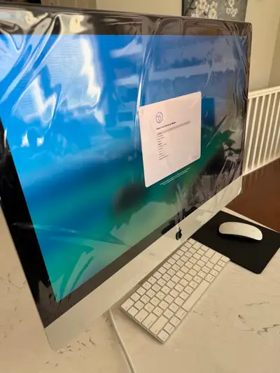 Apple iMac 27" Retina 5K (2020) — MINT, plastic still on screen, View more