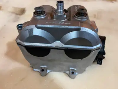 GOOD CYLINDER HEAD - COMPLETE PART # 2S2-11102-11-00