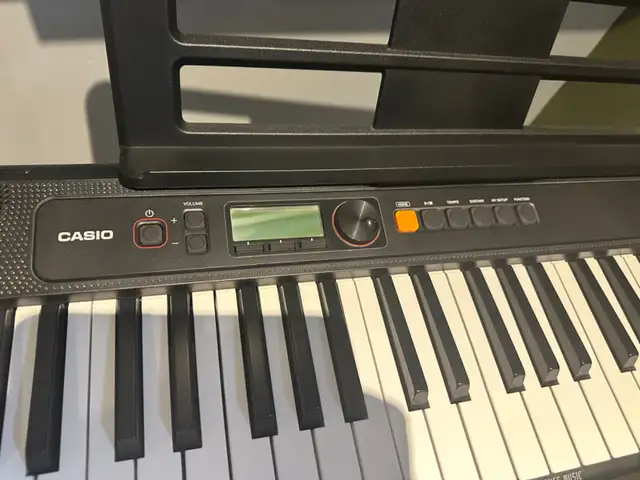 Clavier Casio in Pianos & Keyboards in Sherbrooke - Image 6