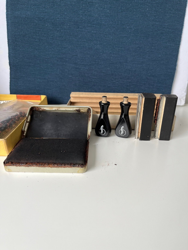 Vintage 1950's hand printing set in Arts & Collectibles in Bedford - Image 3