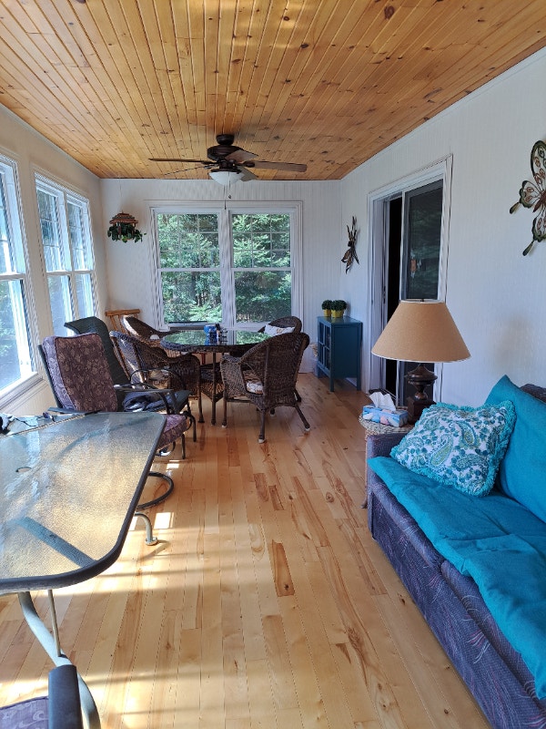 Cottage for sale on Lac Kanasuta Quebec. Houses for Sale Sudbury