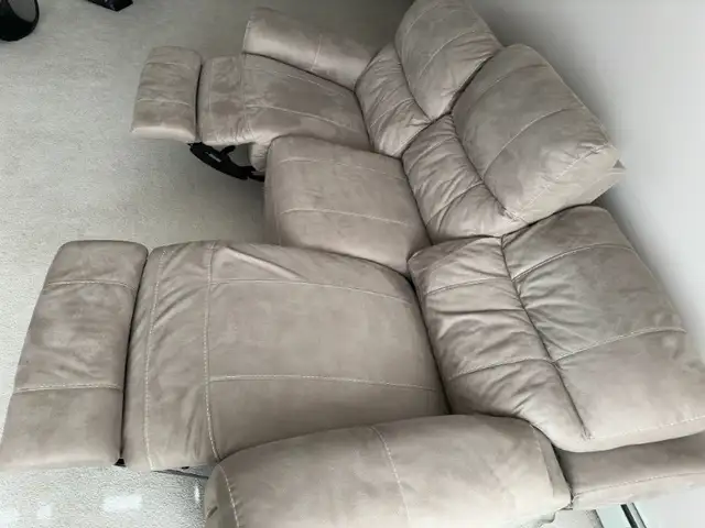 Manual Reclining Sofa Couch - Micro Suede, Non Smoking Home in Couches & Futons in Calgary - Image 5