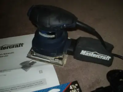 MASTERCRAFT 1/4 SHEET ( PALM SANDER ) CORDED 2-A LIKE NEW COND., View more
