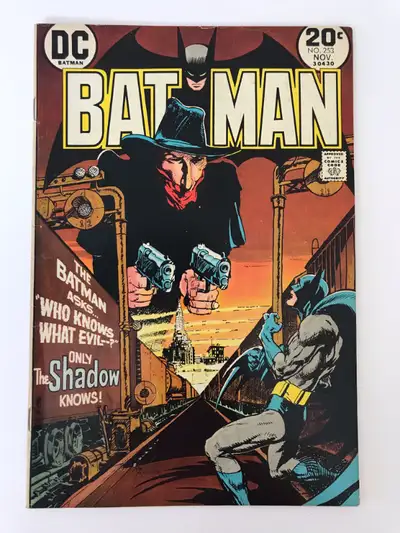 Full-length Batman story guest starring the Shadow. Cover by Kaluta. VG/FN condition.