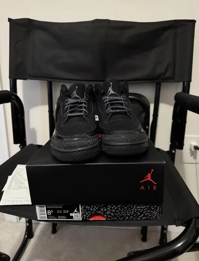 Jordan 3 Retro Black Cat  in Men's Shoes in City of Toronto - Image 5