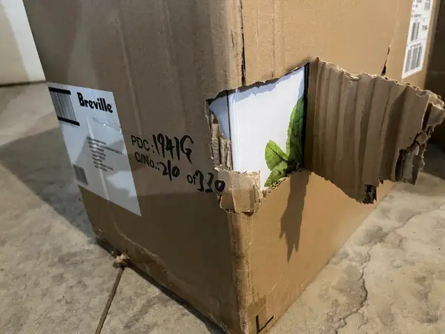 Breville Juice Fountain Cold XL - BJE830SHY1BCA1- New in a box in Processors, Blenders & Juicers in London - Image 4