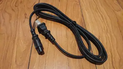 Câble d'alimentation (IEC 60320-C7) - US, View more