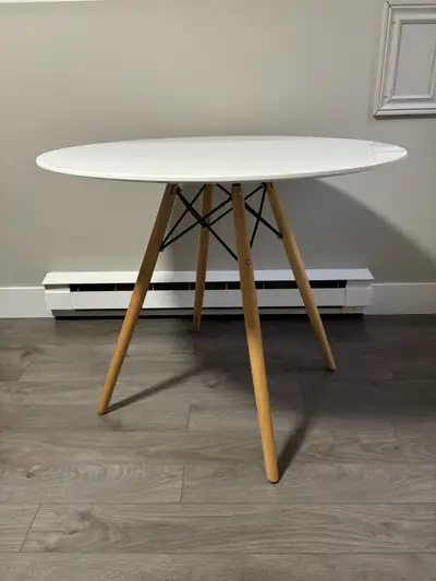 Structube Table, View more