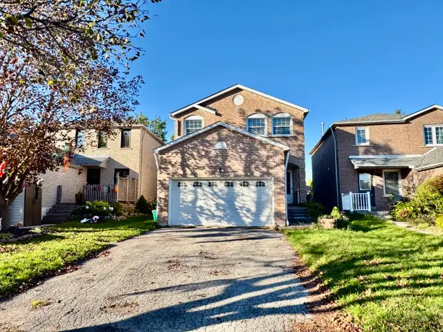 For Rent - 4 Beds 3 Baths Entire House in Northwest Barrie