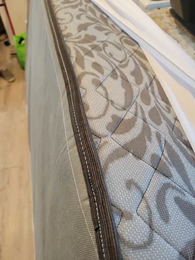 twin bed with frame for sale in Beds & Mattresses in Cranbrook - Image 4