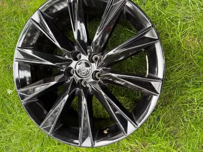 Audi OEM Black 20" painted alloy wheels in great condition. The size is 9.0jx20 and original fit is...