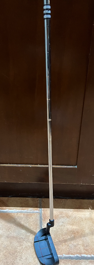 Callaway Strata Putter (Right Handed - RH) - Like New. Mens putter with steel shaft with regular fle...