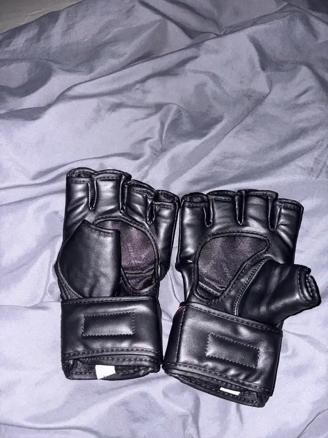 mma gloves in Exercise Equipment in Oakville / Halton Region - Image 3